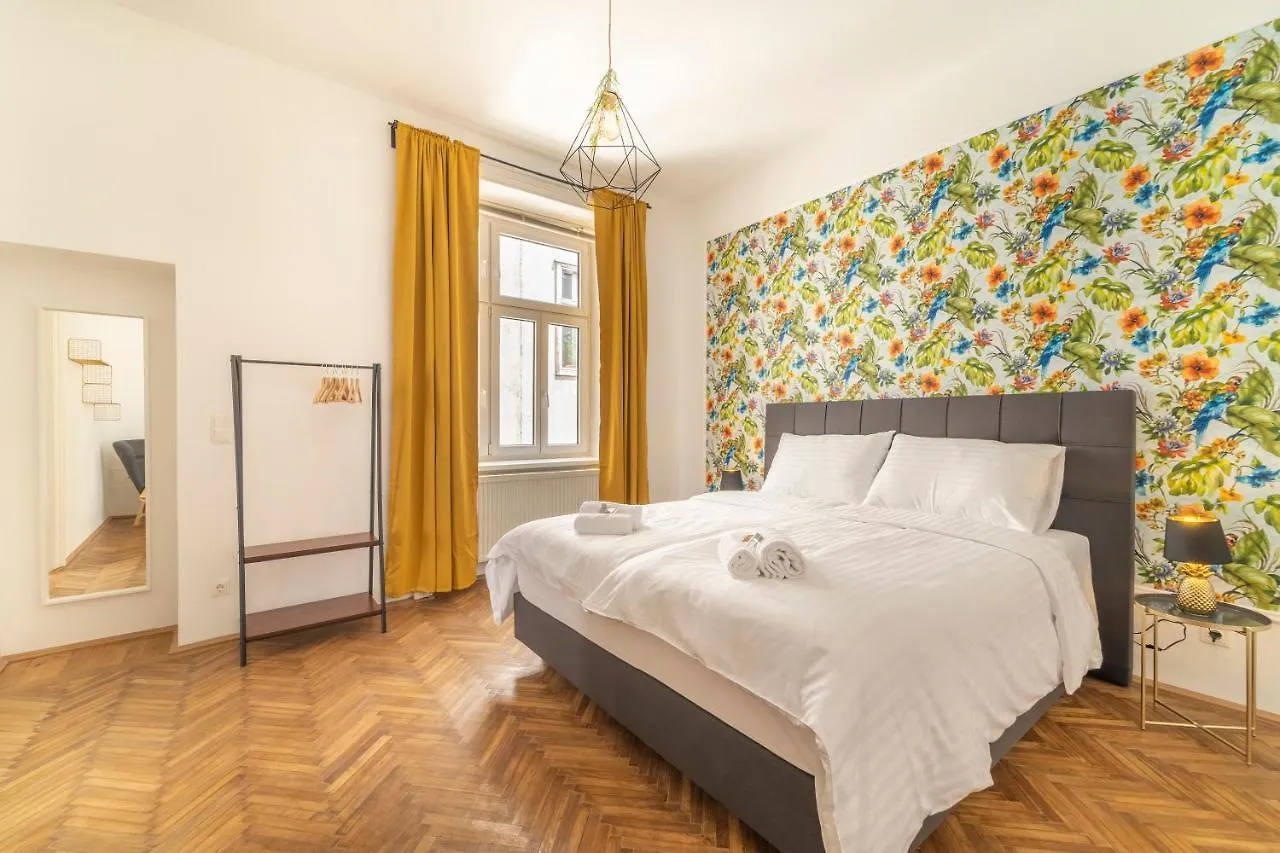 Josef\'S Home I Urban Classic Apartment I 03 location